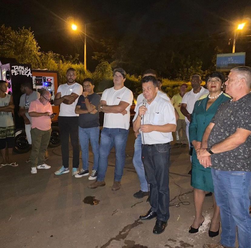 Vereadores participam da entrega das obras de iluminação no bairro Paciência